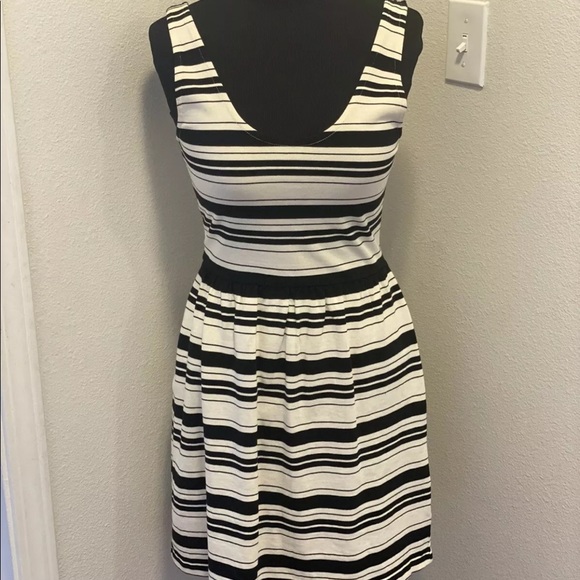2 FOR $20 J CREW VILLA DRESS FIT FLARE STRIPED BUTTON BACK - Picture 2 of 7